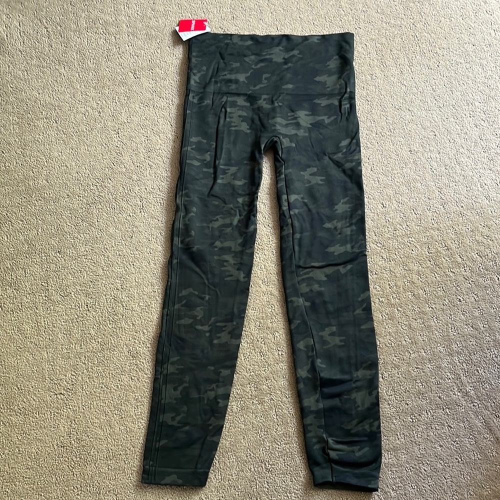 SPANX Look At Me Now Leggings